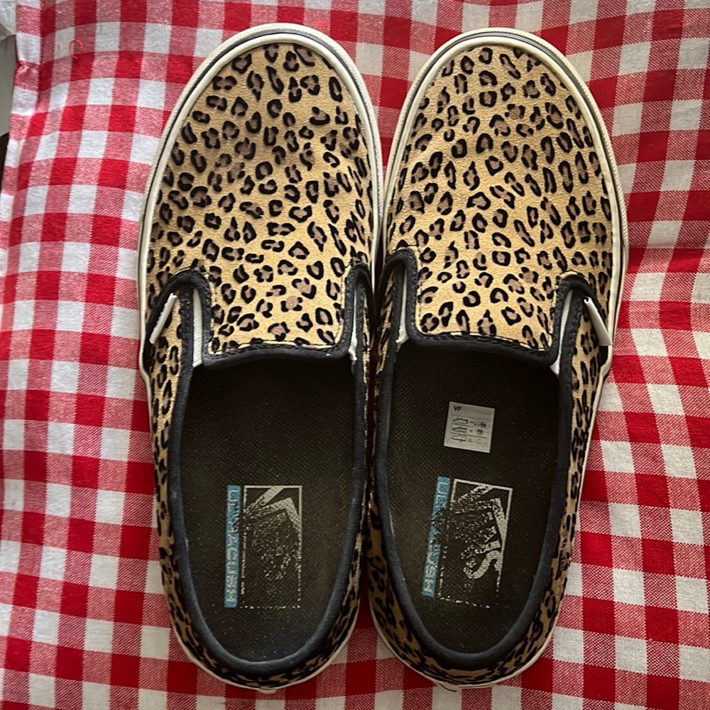 Cheetah slip on Vans